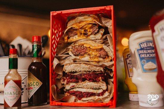 200 Gramos Burger & Beverage