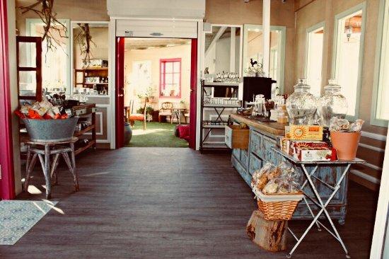 La Colmena Boutique Cafe & Arte