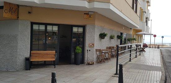 Mol Cafe